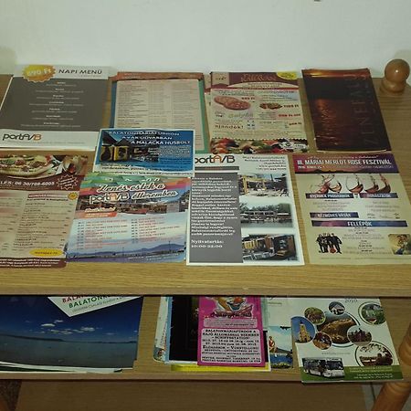 Hajas Familia Kiado Szobak Balatonmáriafürdő Buitenkant foto