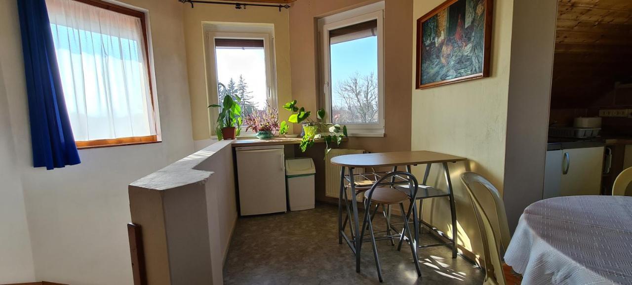 Hajas Familia Kiado Szobak Balatonmáriafürdő Buitenkant foto
